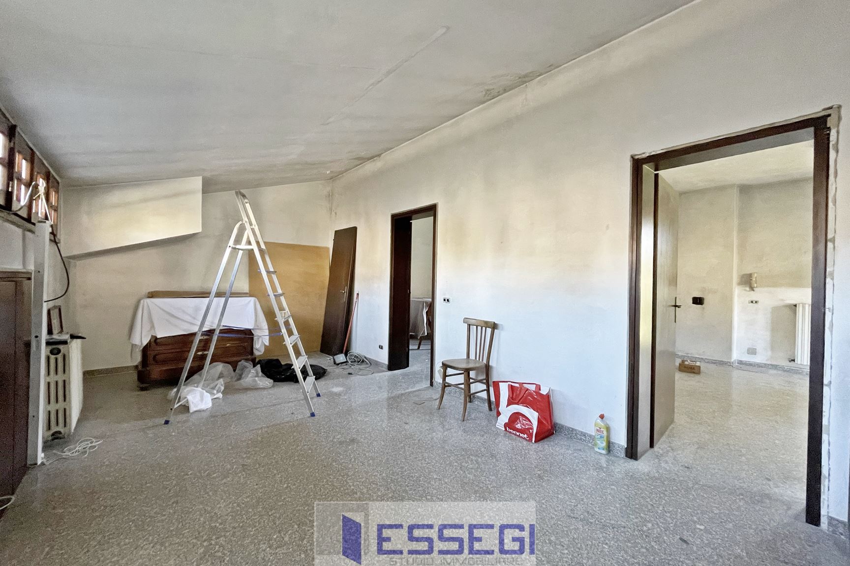 ERBA Casa indipendente bifamiliare
